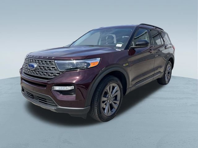 Certified 2023 Ford Explorer XLT w/ Equipment Group 202A AWD/4WD image 9