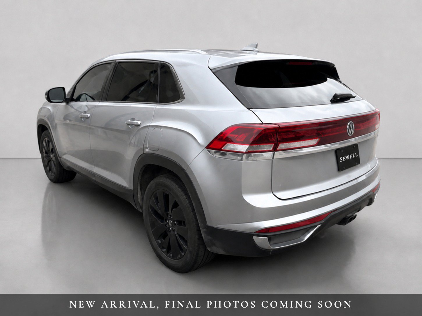 Used 2024 Volkswagen Atlas Cross Sport SE FWD image 5