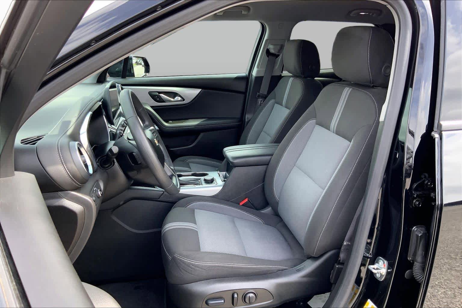 Used 2024 Chevrolet Blazer LT FWD image 8