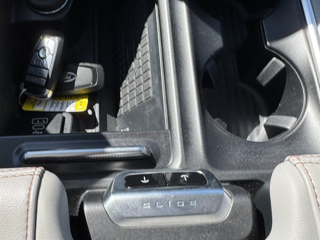 Certified 2025 Ford Expedition Active AWD/4WD image 15