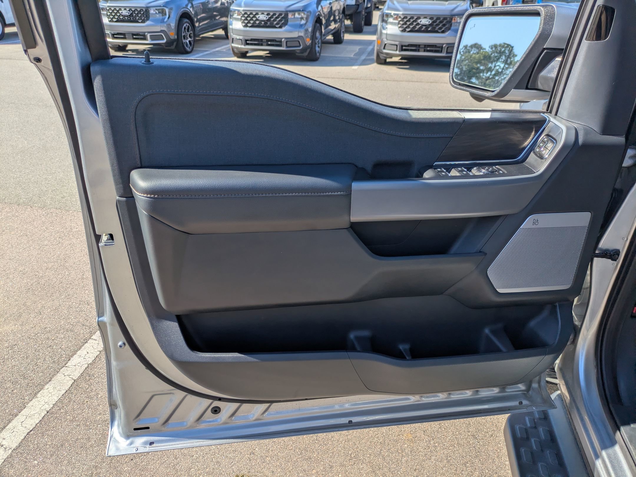 Certified 2025 Ford F150 Lightning Lariat AWD/4WD image 17
