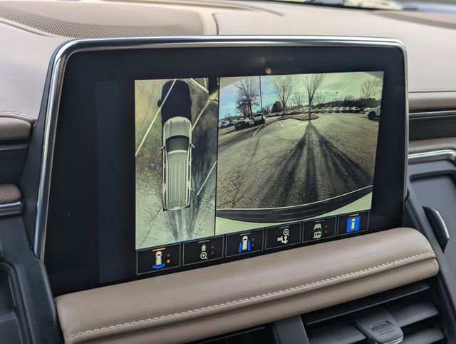 Used 2023 Chevrolet Suburban Premier image 21