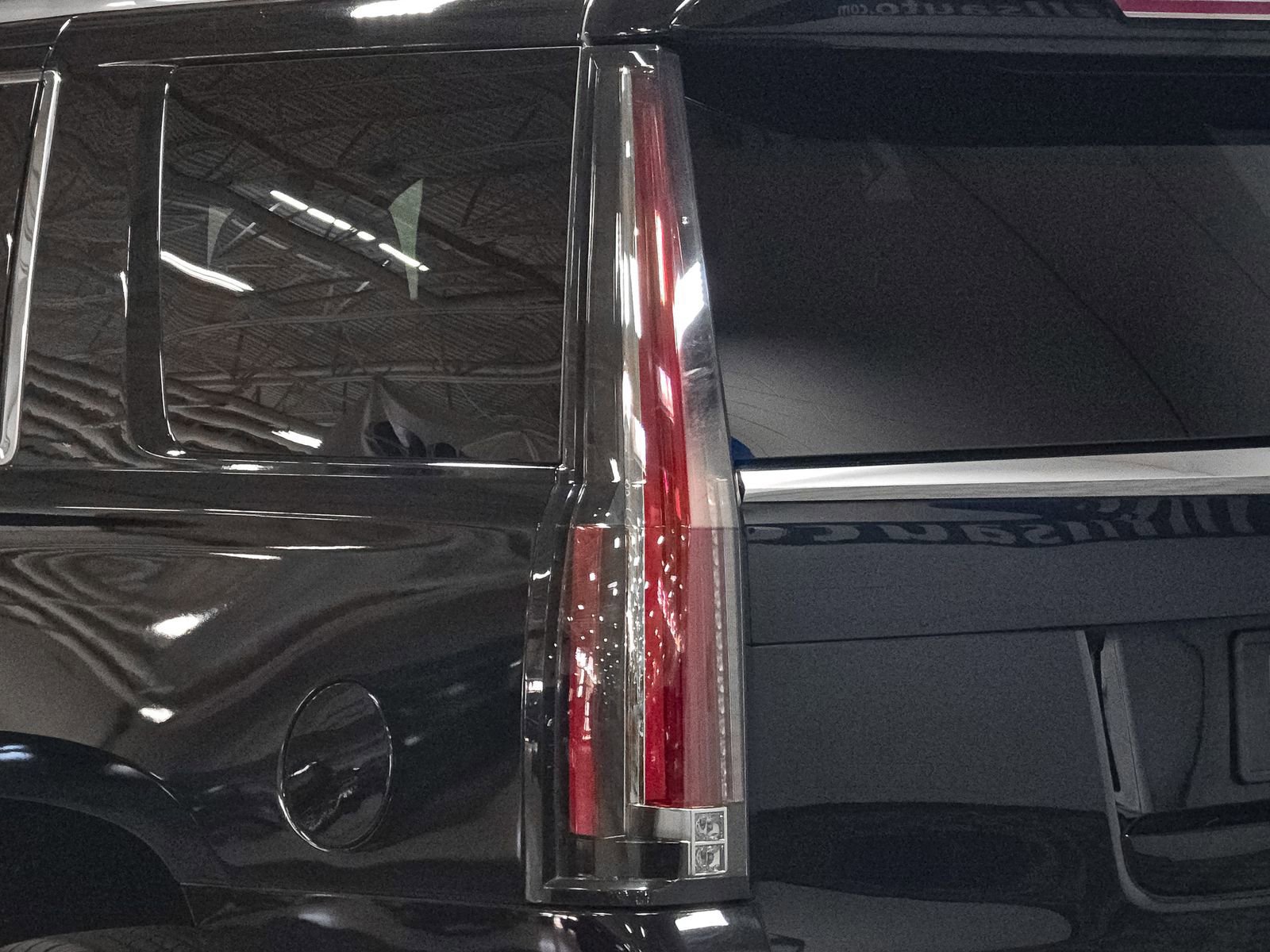 Used 2020 Cadillac Escalade 4WD image 15