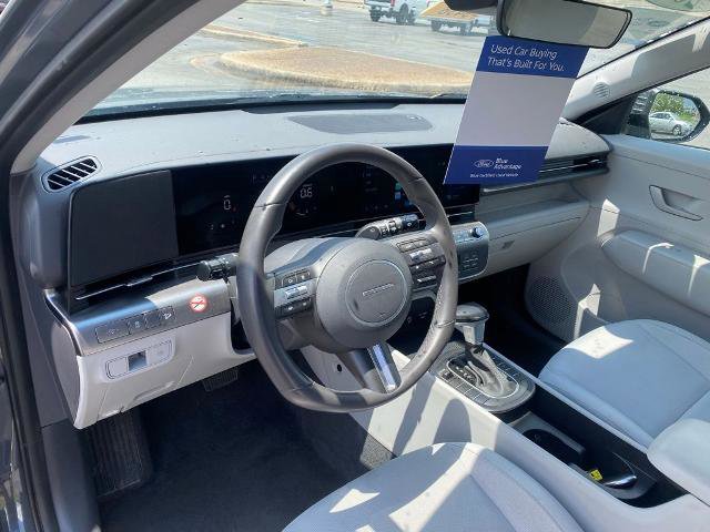 Used 2025 Hyundai Kona SEL FWD image 12