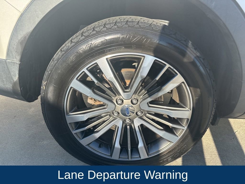 Certified 2017 Ford Explorer Platinum image 10