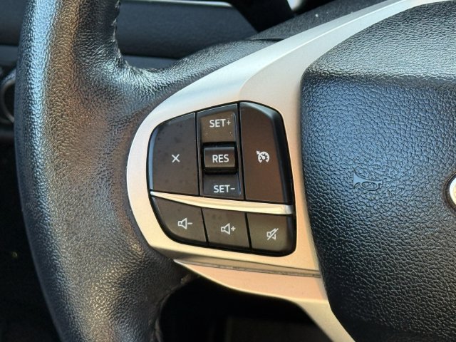 Certified 2022 Ford Explorer XLT w/ Equipment Group 202A AWD/4WD image 32