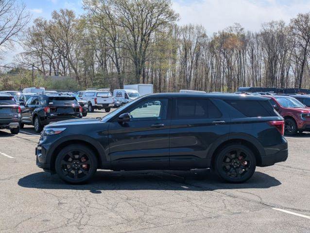 Certified 2022 Ford Explorer ST w/ Equipment Group 401A AWD/4WD image 2