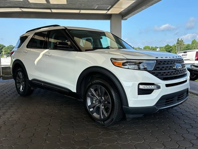 Certified 2023 Ford Explorer XLT w/ Equipment Group 202A AWD/4WD image 30