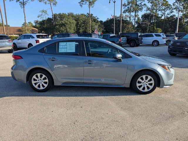 Used 2023 Toyota Corolla LE FWD image 3