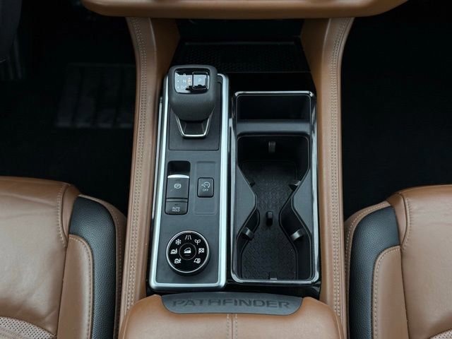 Used 2023 Nissan Pathfinder Platinum w/ Cargo Package image 46