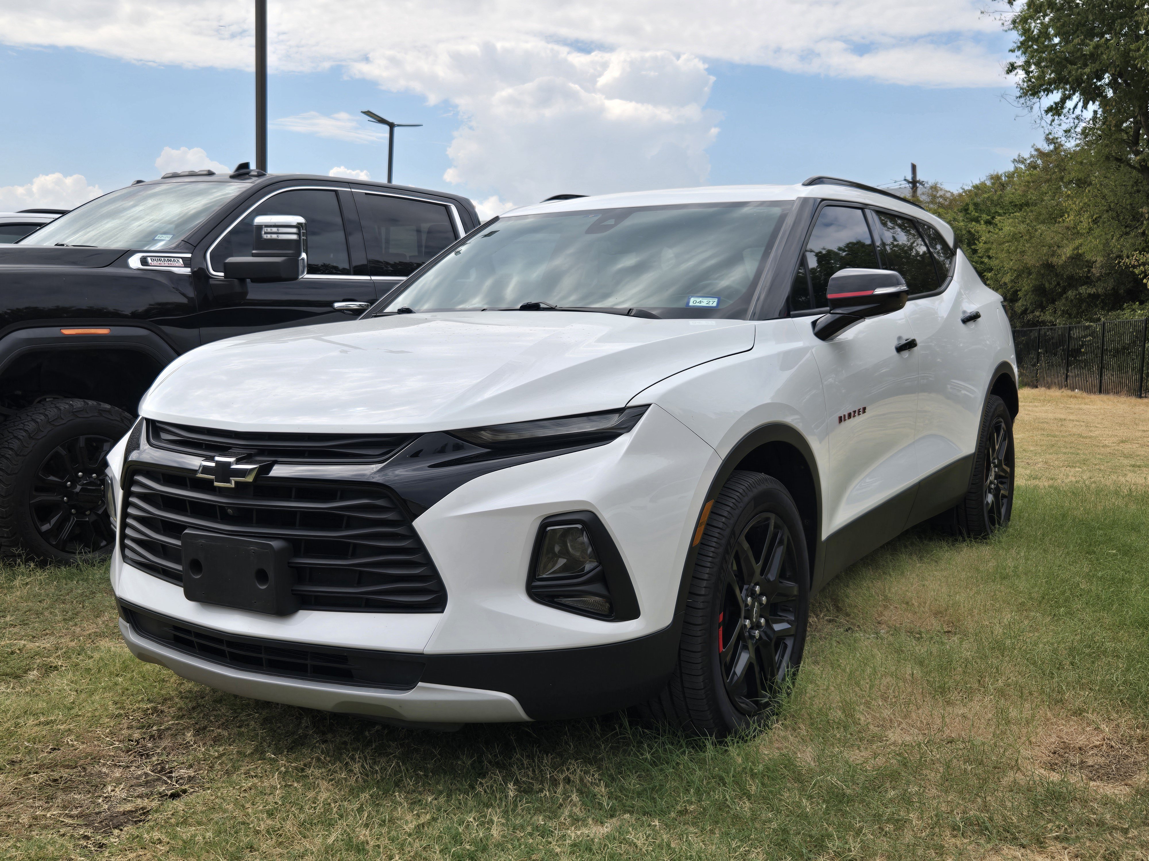 Used 2022 Chevrolet Blazer LT w/ Redline Edition FWD image 3