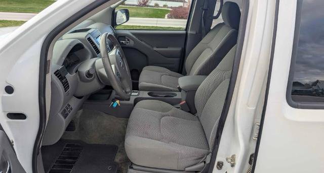 Used 2017 Nissan Frontier SV image 12