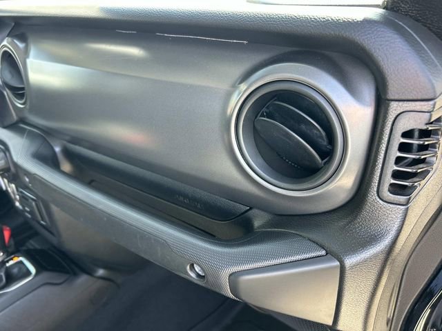 Used 2023 Jeep Gladiator Sport image 27