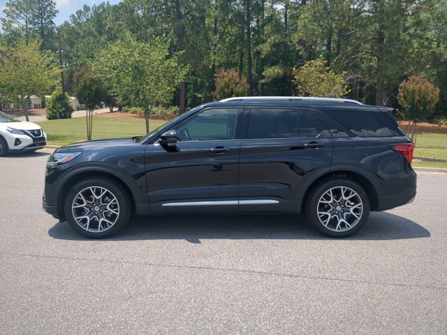 Certified 2025 Ford Explorer Platinum w/ Ultimate Package AWD/4WD image 7