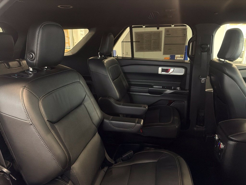 Certified 2020 Ford Explorer Limited w/ Hybrid Equipment Group 310A AWD/4WD image 25