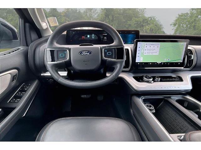 Certified 2025 Ford Expedition Active image 8