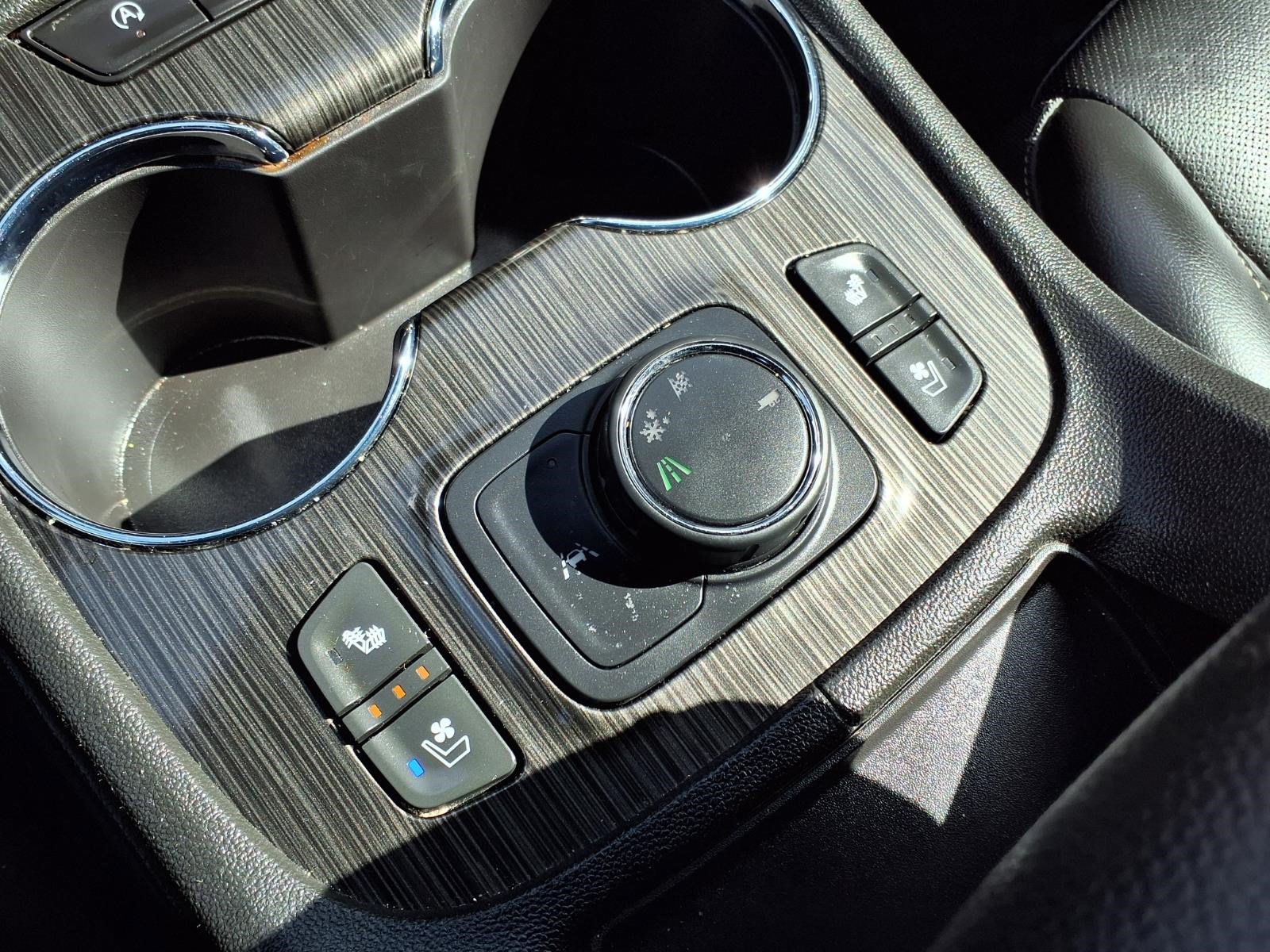 Used 2023 GMC Acadia SLT w/ Elevation Edition FWD image 24