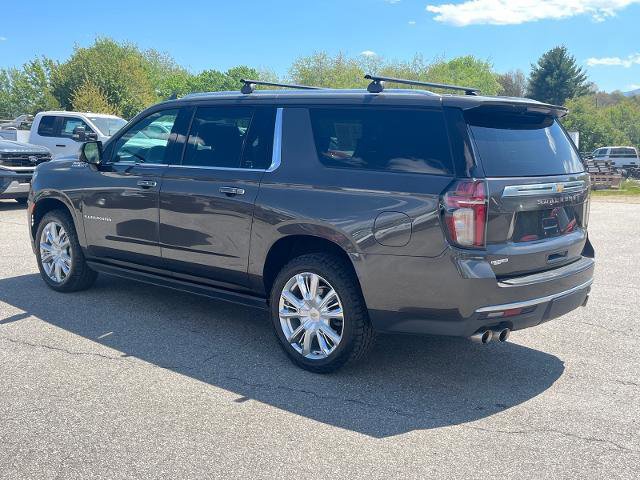 Used 2021 Chevrolet Suburban High Country w/ Premium Package image 4