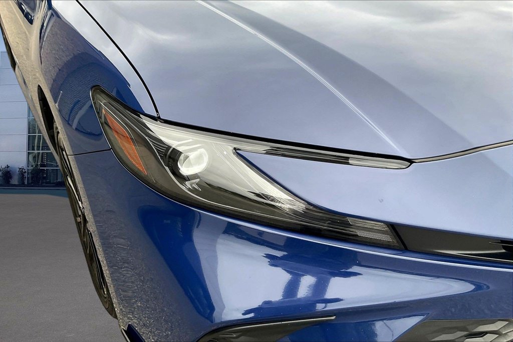 Used 2025 Toyota Camry SE FWD image 31