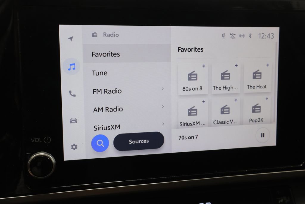 Used 2025 Toyota Camry LE FWD image 10