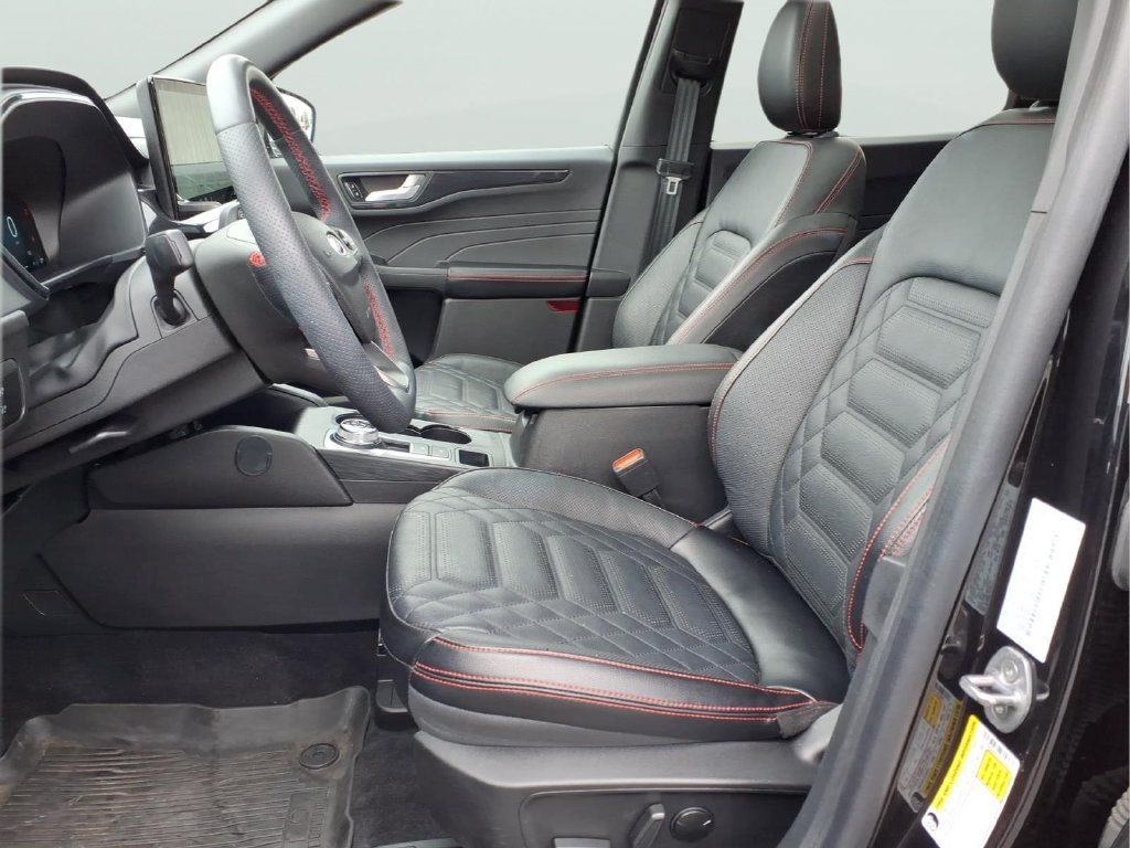 Certified 2023 Ford Escape ST-Line Elite w/ Premium Technology Package AWD/4WD image 14