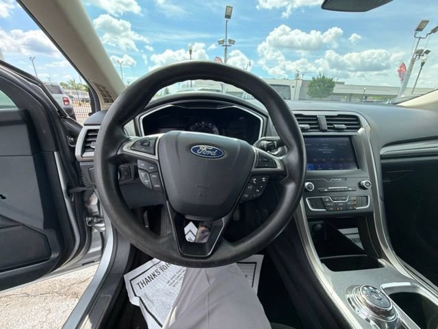 Certified 2020 Ford Fusion SE FWD image 31