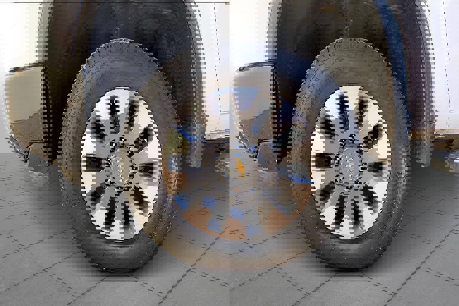 Used 2024 Chevrolet Silverado 2500 Custom w/ Custom Convenience Package image 13