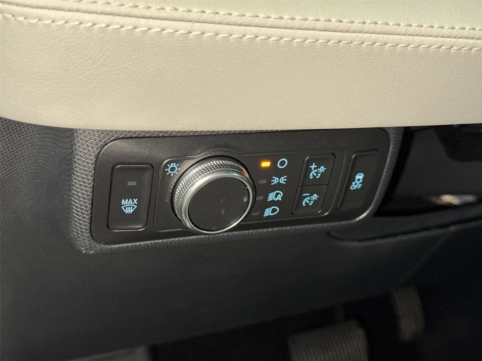 Certified 2022 Ford Mustang Mach-E Premium image 28