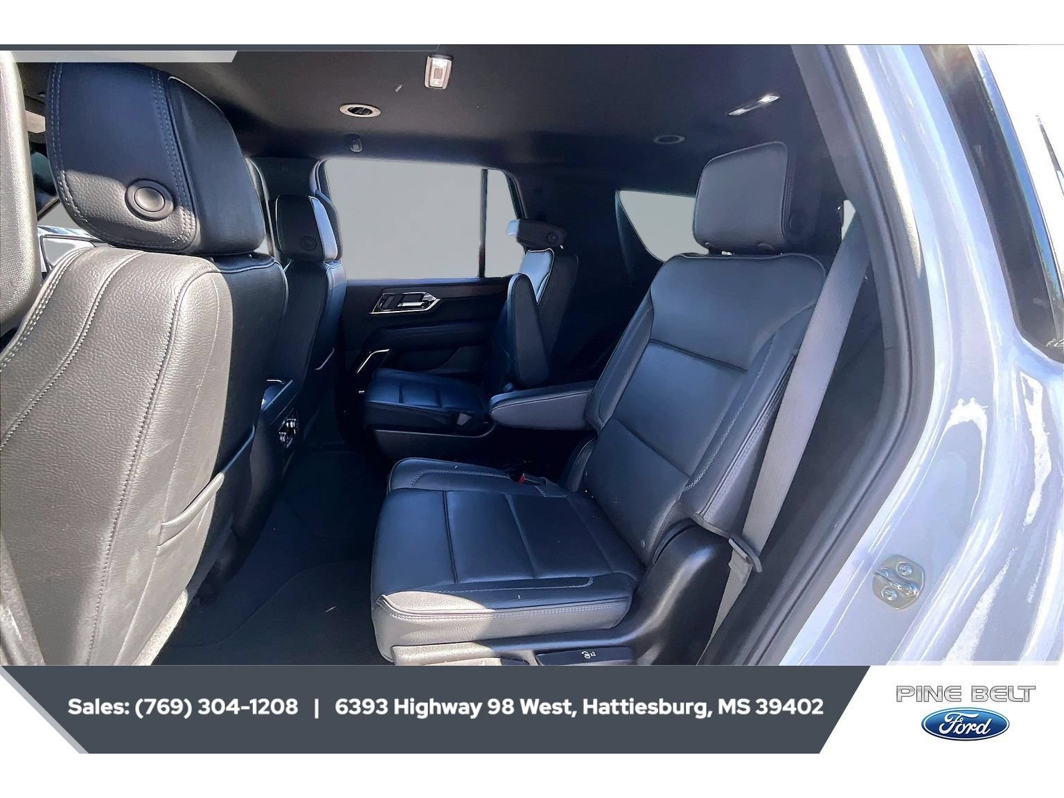 Used 2025 GMC Yukon Denali AWD/4WD image 19