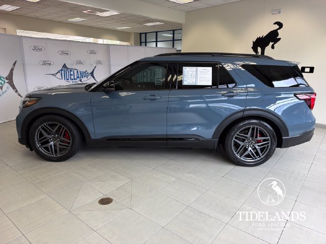 Certified 2025 Ford Explorer ST AWD/4WD image 5