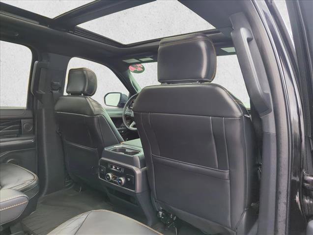 Certified 2024 Ford Expedition Platinum image 22