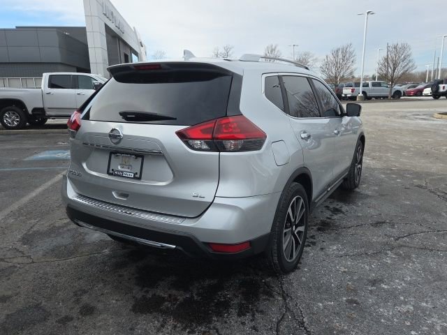 Used 2018 Nissan Rogue SL w/ Premium Package image 2