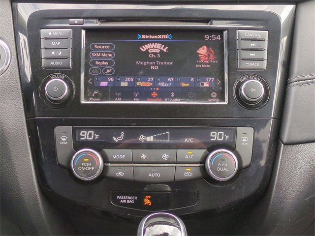 Used 2018 Nissan Rogue SL w/ Premium Package image 18