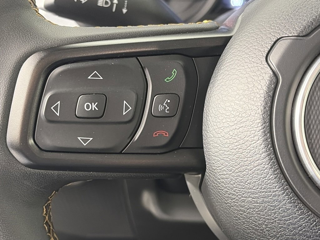 Used 2024 Jeep Wrangler Unlimited image 17