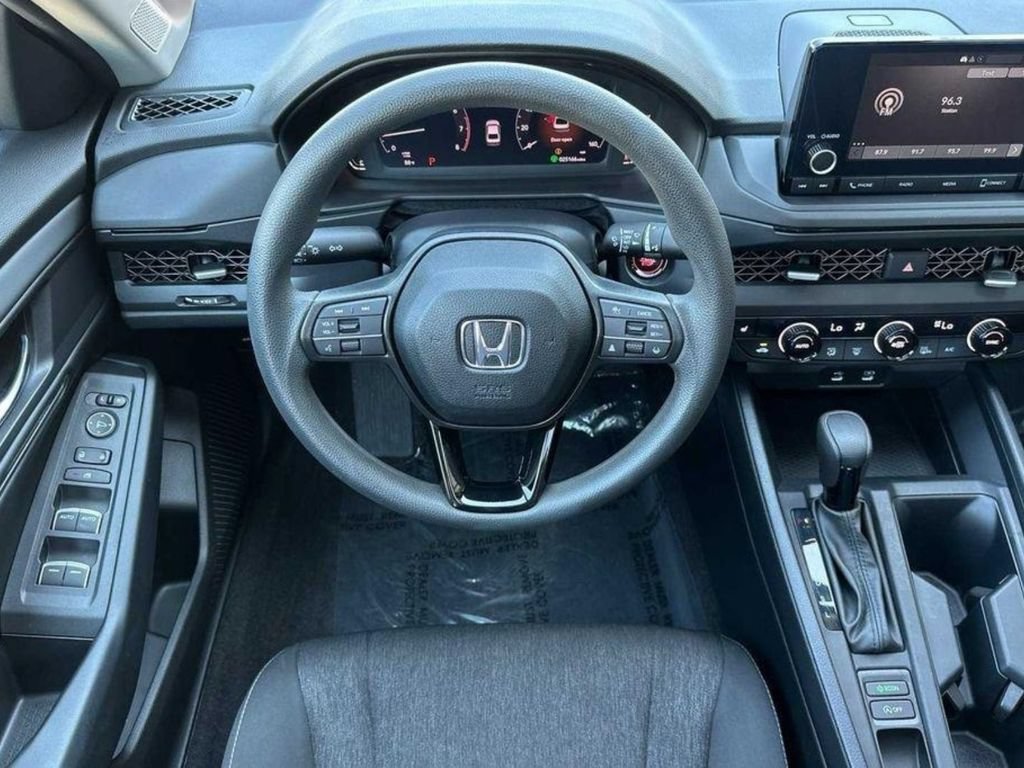 Used 2023 Honda Accord EX image 15