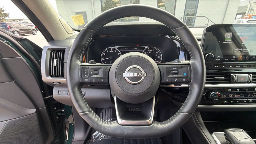 Used 2023 Nissan Pathfinder SL w/ SL Premium Package FWD image 16