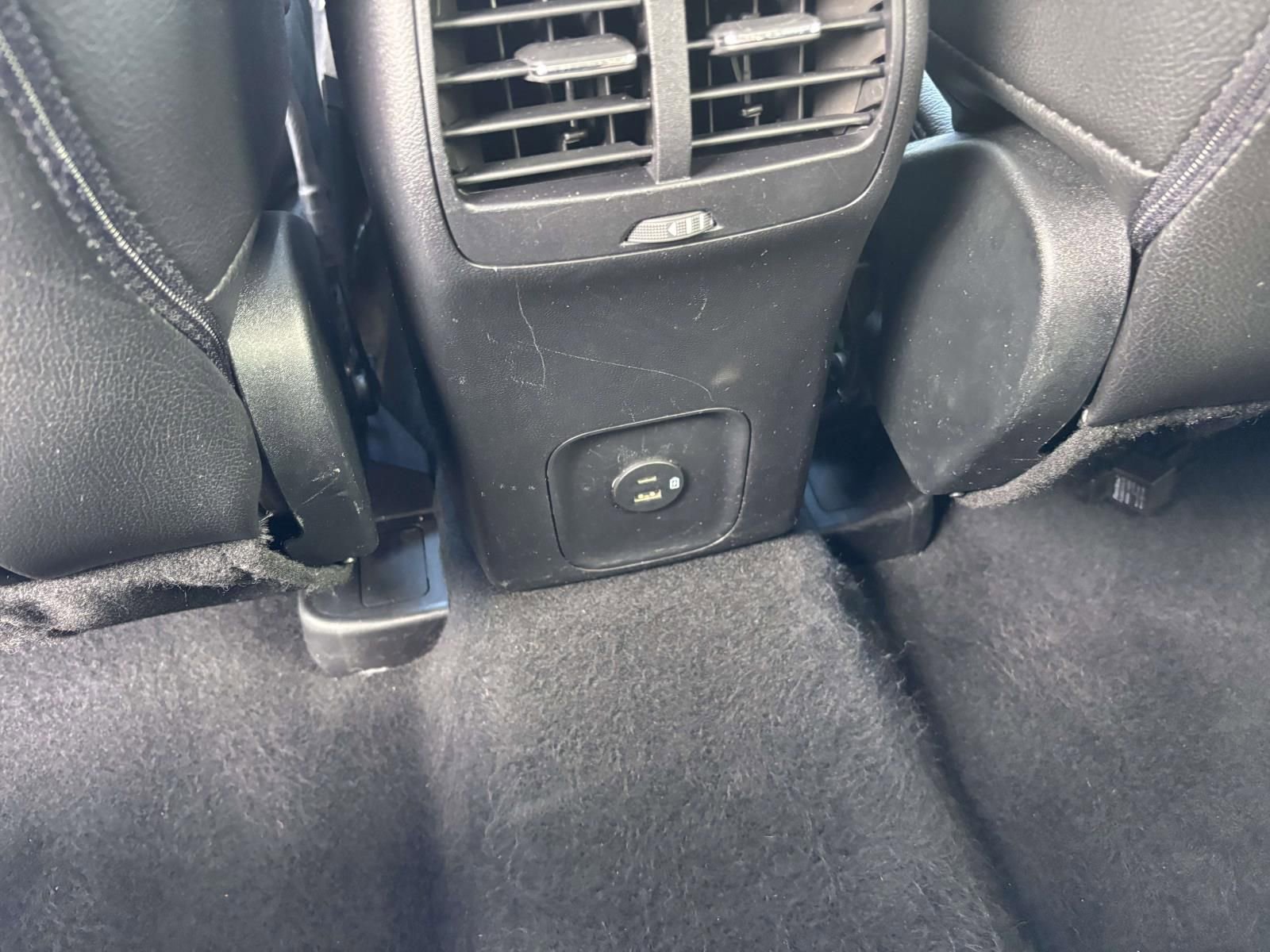 Certified 2021 Ford Escape SE w/ SE Sport Appearance Package image 34