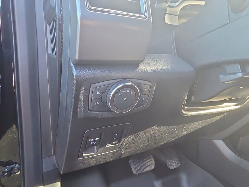 Certified 2019 Ford F150 XLT w/ Equipment Group 302A Luxury image 17