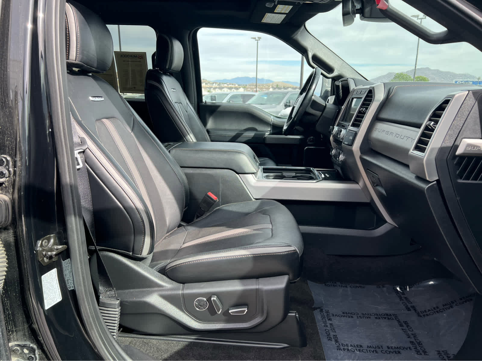 Certified 2018 Ford F350 Platinum w/ Platinum Ultimate Package AWD/4WD image 13