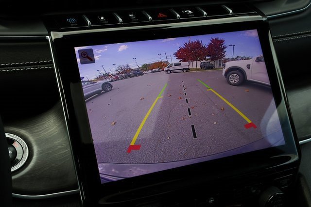 Used 2024 Jeep Grand Cherokee Limited 4xe image 9