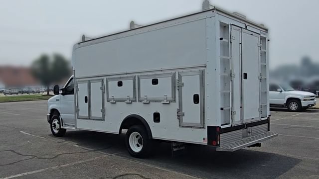 Certified 2017 Ford E-450 and Econoline 450 Super Duty w/ Power Windows & Locks Group RWD image 7