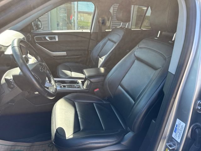 Certified 2023 Ford Explorer XLT w/ Equipment Group 202A AWD/4WD image 15