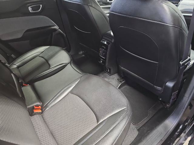 Used 2024 Jeep Compass Latitude AWD/4WD image 11