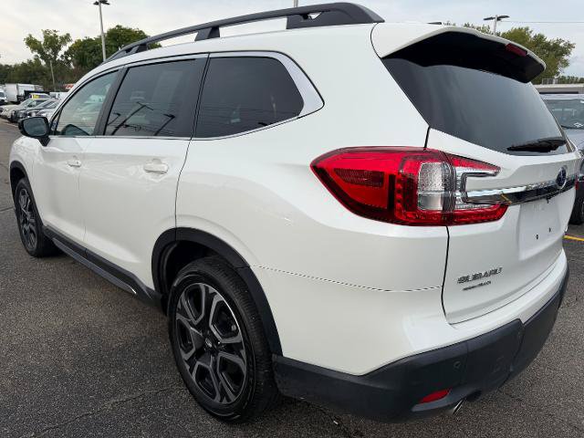Used 2026 Subaru Ascent Limited AWD/4WD image 3