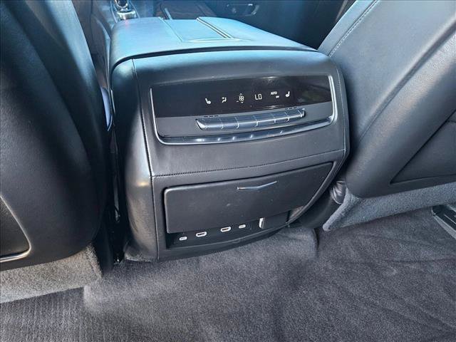 Used 2023 Cadillac Escalade Sport Platinum AWD/4WD image 17
