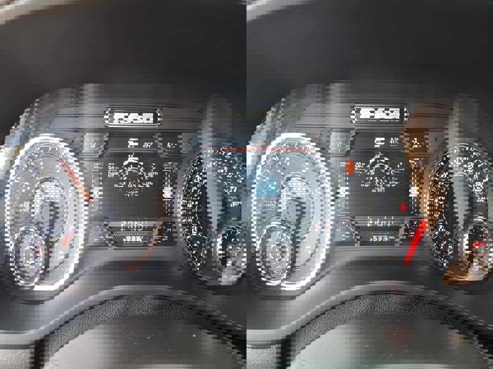 Used 2024 RAM 2500 Laramie image 11