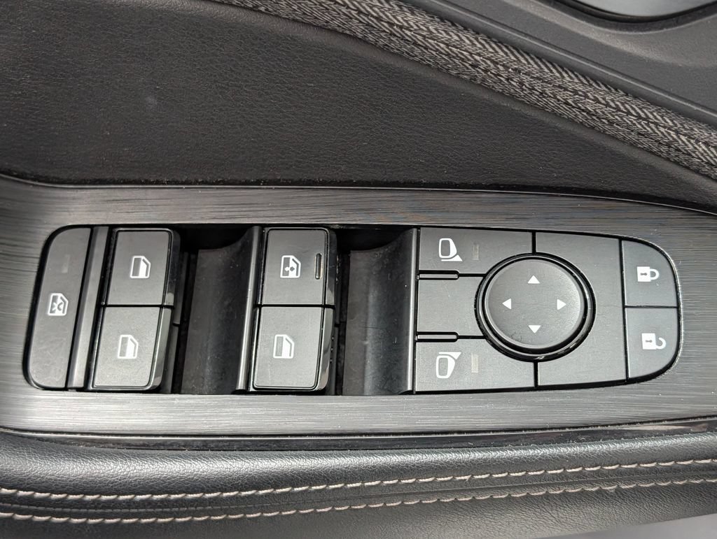 Used 2023 Nissan Rogue SV FWD image 21