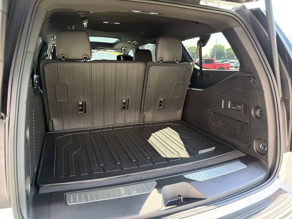 Used 2026 GMC Yukon XL AT4 Ultimate w/ LPO, Floor Liner Package AWD/4WD image 18