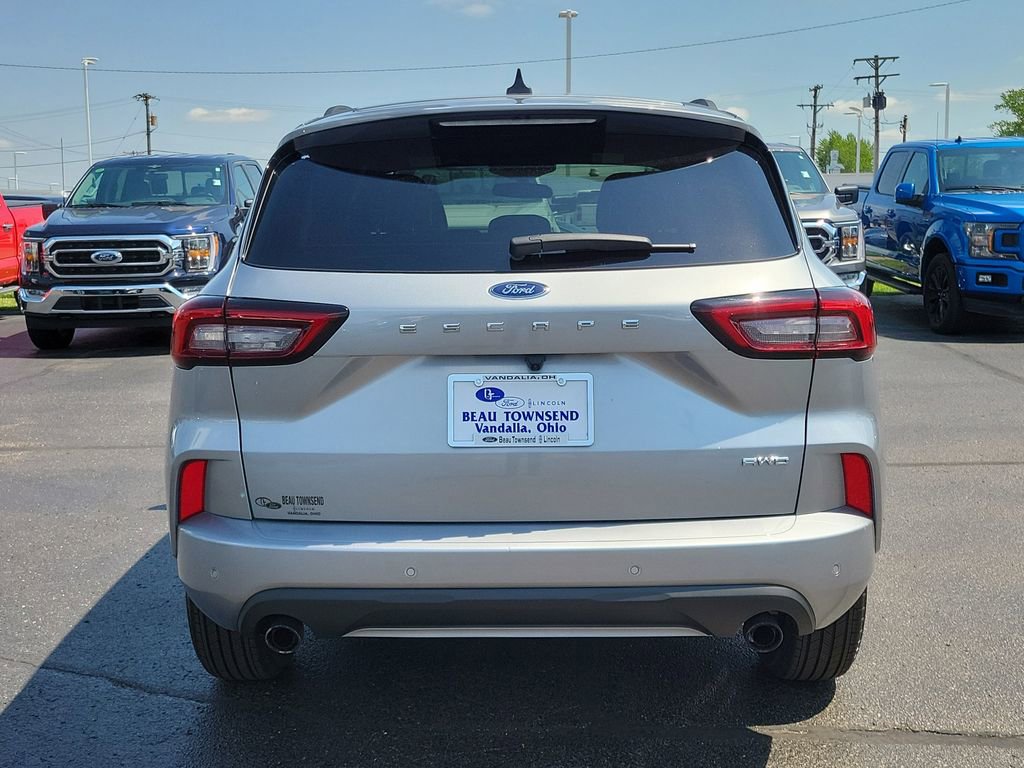 Certified 2023 Ford Escape ST-Line w/ Tech Pack #1 AWD/4WD image 5