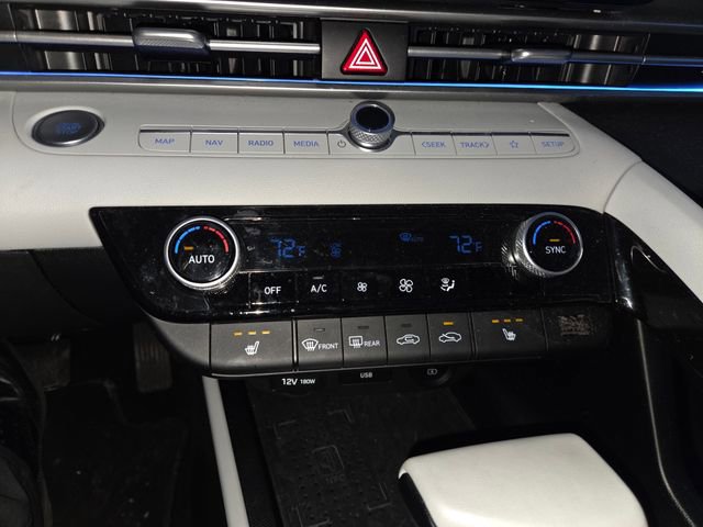 Used 2022 Hyundai Elantra Limited image 12